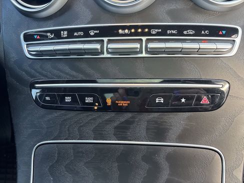 Used 2022 Mercedes-Benz GLC 300 GLC 300 image 30