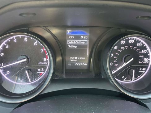 Used 2021 Toyota Camry SE FWD image 19