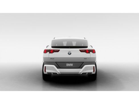 New 2026 BMW X2 xDrive28i w/ Technology Package image 5