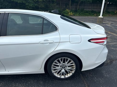 Used 2018 Toyota Camry XLE w/ Audio Package FWD image 4