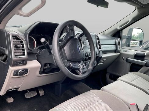 Used 2017 Ford F250 XLT AWD/4WD image 12