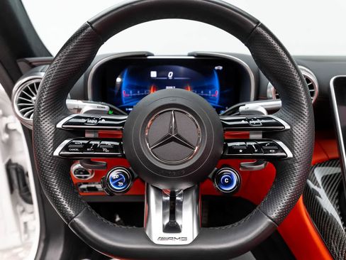 Used 2022 Mercedes-Benz SL 63 AMG 4MATIC image 17