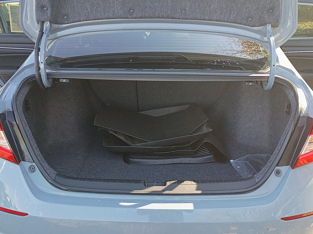 Used 2022 Honda Accord Sport image 14