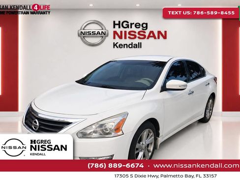 Used 2015 Nissan Altima 2.5 SV w/ Convenience Package FWD image 1