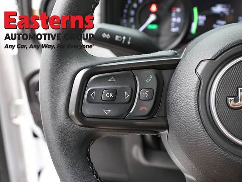 Used 2025 Jeep Wrangler Unlimited Sport S 4xe AWD/4WD image 15