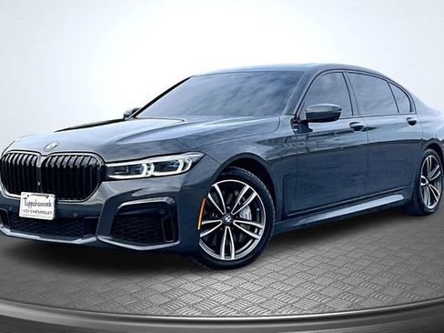 Used 2020 BMW 750i xDrive w/ Executive Package AWD/4WD image 1