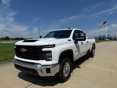 Used 2026 Chevrolet Silverado 2500 W/T w/ WT/CX Safety Package AWD/4WD image 9
