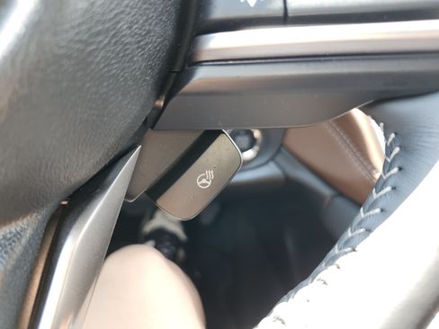 Used 2025 Subaru Outback Touring AWD/4WD image 12
