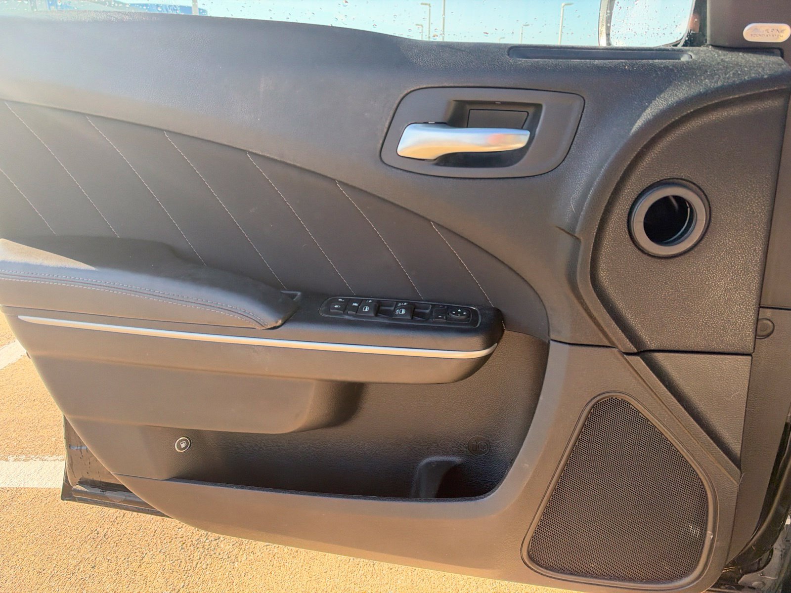 Used 2015 Dodge Charger SXT RWD image 14