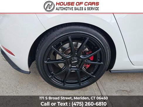 Used 2018 Volkswagen GTI SE image 21