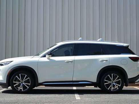 Used 2025 INFINITI QX60 Sensory w/ Vision Package AWD/4WD image 9