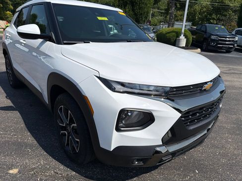 Used 2023 Chevrolet TrailBlazer ACTIV w/ Convenience Package FWD image 7