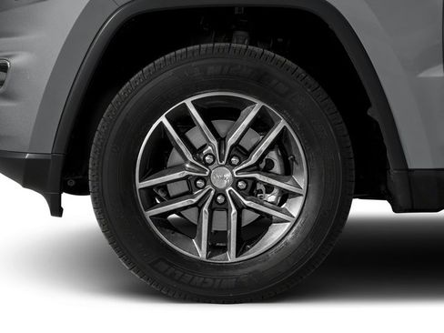 Certified 2017 Jeep Grand Cherokee Limited image 11