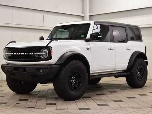 Used 2021 Ford Bronco Wildtrak image 3