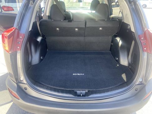 Used 2014 Toyota RAV4 XLE FWD image 5