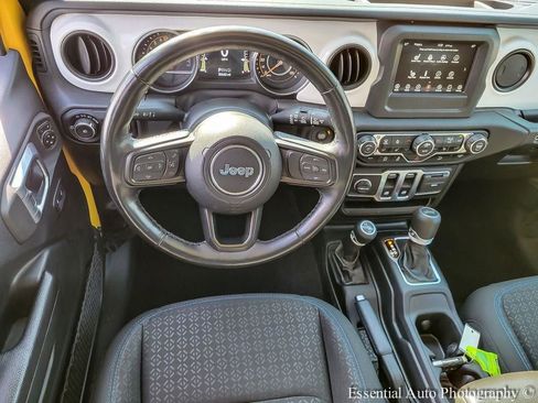 Used 2021 Jeep Wrangler Sport AWD/4WD image 12