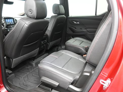Used 2023 Chevrolet Traverse RS w/ LPO, Floor Liner Package AWD/4WD image 16