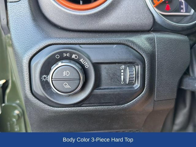 Used 2023 Jeep Gladiator Mojave w/ LED Lighting Group AWD/4WD image 15