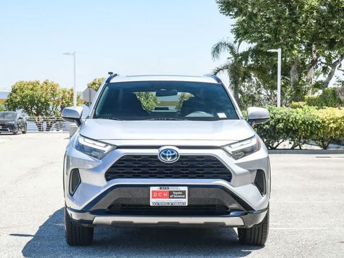 Used 2022 Toyota RAV4 SE AWD/4WD image 2