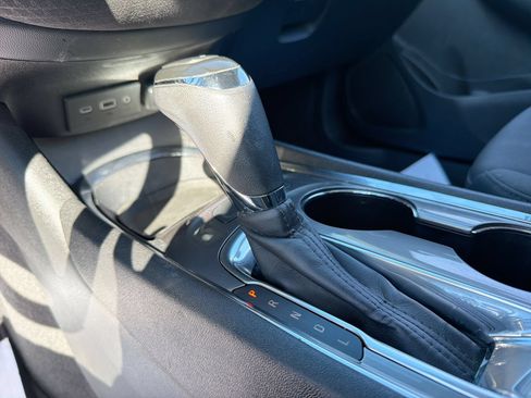 Used 2020 Chevrolet Malibu LT FWD image 34
