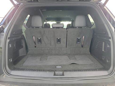 Used 2025 Buick Enclave Preferred image 11