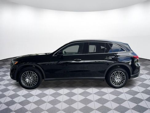 Certified 2026 Mercedes-Benz GLC 300 image 2