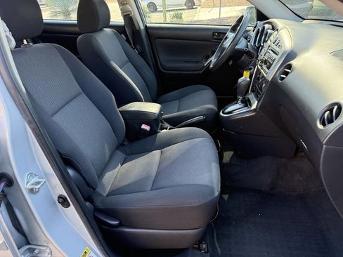 Used 2008 Pontiac Vibe w/ Preferred Package image 10