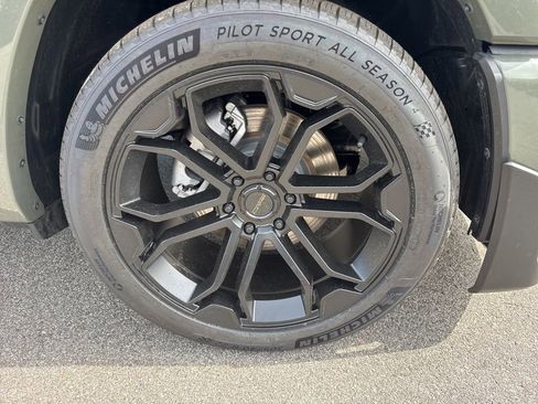 New 2026 RAM 1500 Big Horn AWD/4WD image 9