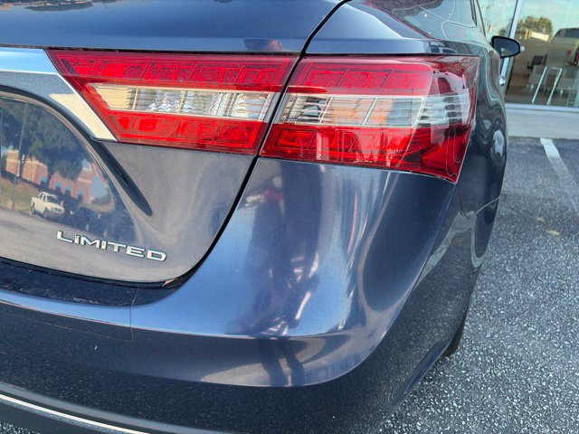 Used 2016 Toyota Avalon Limited w/ Toyota Safety Sense Package FWD image 3