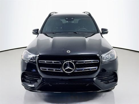 Used 2023 Mercedes-Benz GLS 580 4MATIC image 2