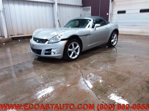 Used 2009 Saturn Sky w/ Premium Trim Package image 4