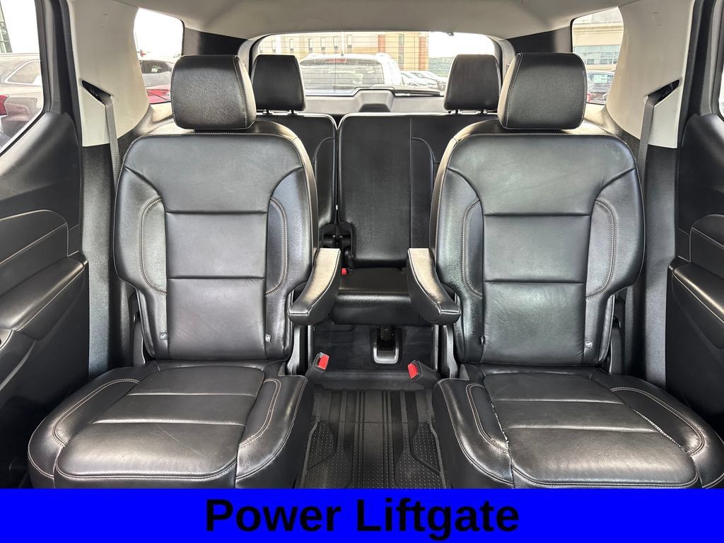 Used 2019 Chevrolet Traverse LT w/ LT Premium Package AWD/4WD image 14