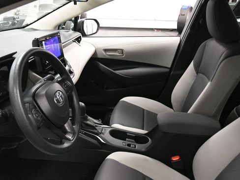 Used 2024 Toyota Corolla LE FWD image 18