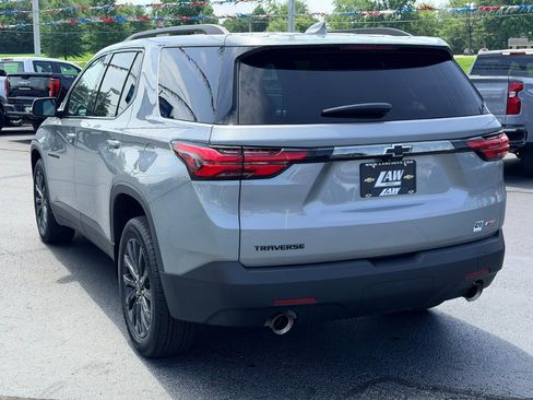 Used 2023 Chevrolet Traverse RS FWD image 7