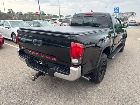 Used 2019 Toyota Tacoma SR w/ SX Package AWD/4WD image 8