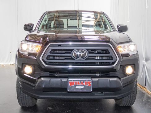 Used 2021 Toyota Tacoma SR5 RWD image 2