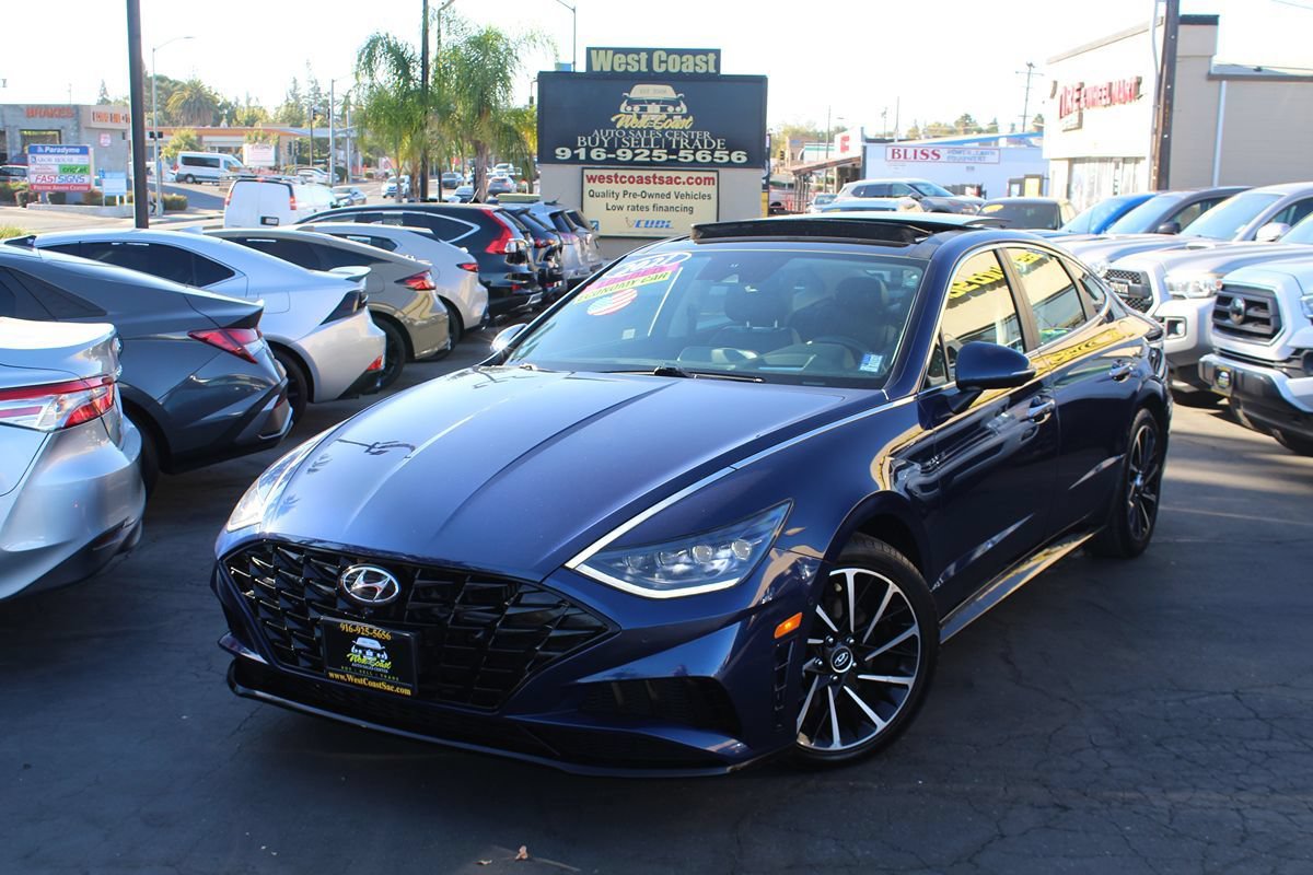 Used 2021 Hyundai Sonata Limited FWD image 2