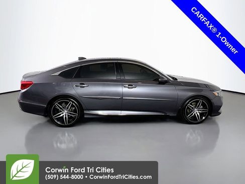 Used 2021 Honda Accord Touring image 18