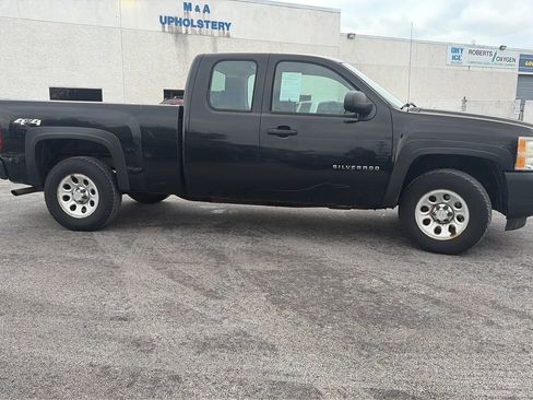 Used 2010 Chevrolet Silverado 1500 W/T image 5
