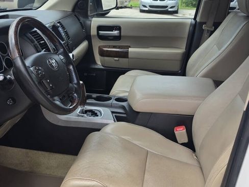 Used 2010 Toyota Sequoia Platinum RWD image 14