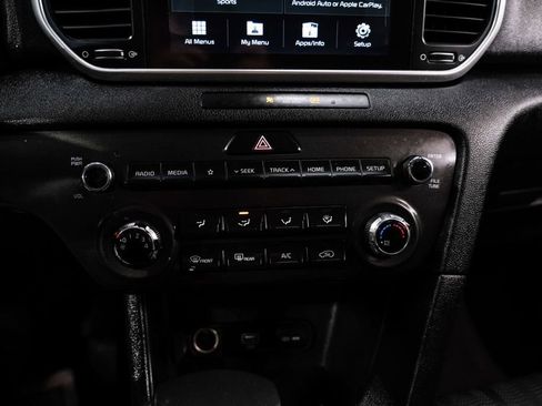 Used 2020 Kia Sportage LX image 25