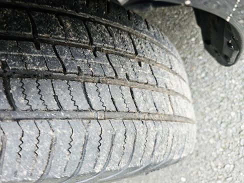 Used 2010 INFINITI G37 x Sedan w/ Premium Pkg image 16