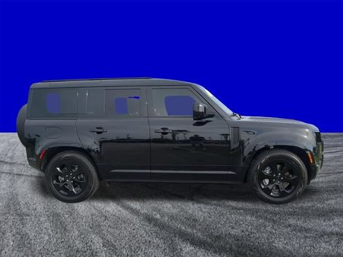 Used 2025 Land Rover Defender 110 X-Dynamic SE AWD/4WD image 3