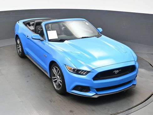 Used 2017 Ford Mustang GT Premium RWD image 37