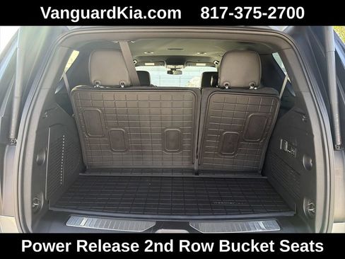 Used 2024 GMC Yukon AT4 w/ Technology Package AWD/4WD image 23