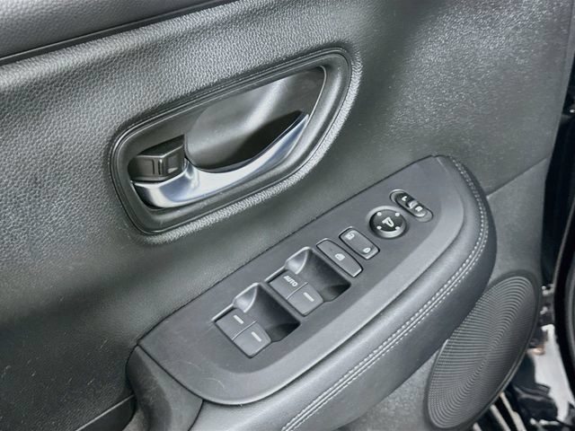 Used 2023 Honda HR-V LX image 17