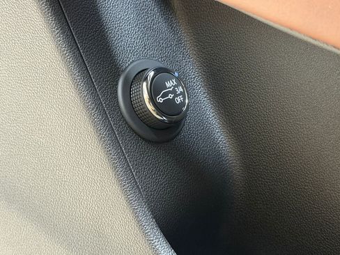 New 2026 Cadillac XT5 Premium Luxury w/ Driver Assist Package image 17