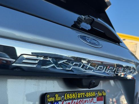 Used 2023 Ford Explorer XLT w/ Equipment Group 202A AWD/4WD image 11