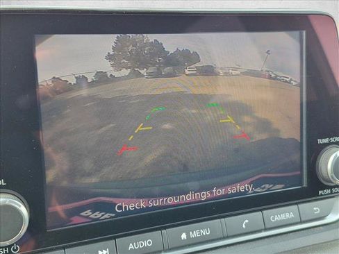 Used 2023 Nissan Rogue S AWD/4WD image 12