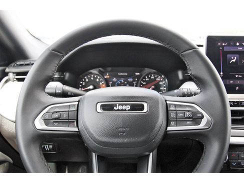 Used 2024 Jeep Compass Limited AWD/4WD image 16
